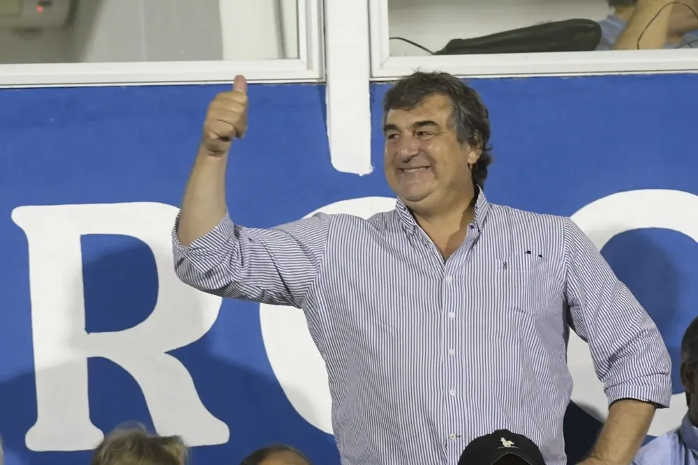 Botana en la tribuna del Ubilla de Melo