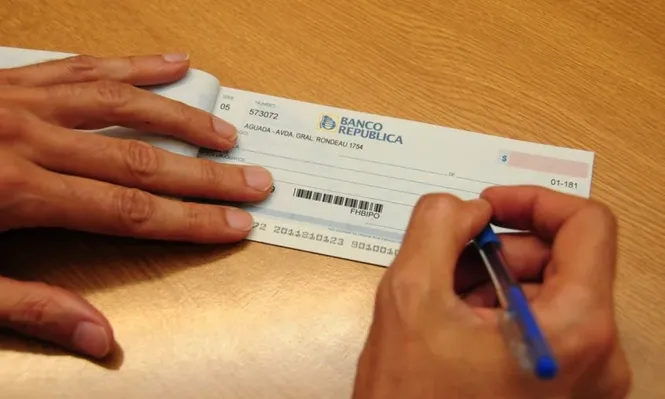 Transferencia electrónica supera al cheque como medio de pago