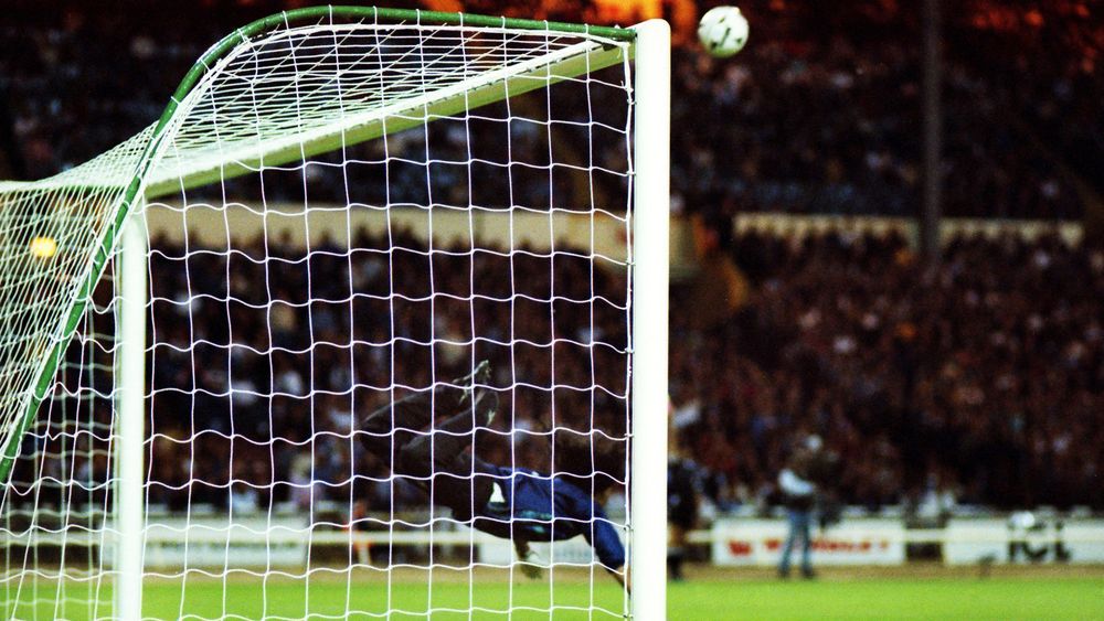 Pese a que terminó en un empate, la jugada de Higuita hizo que el partido contra Inglaterra pasara a la historia.