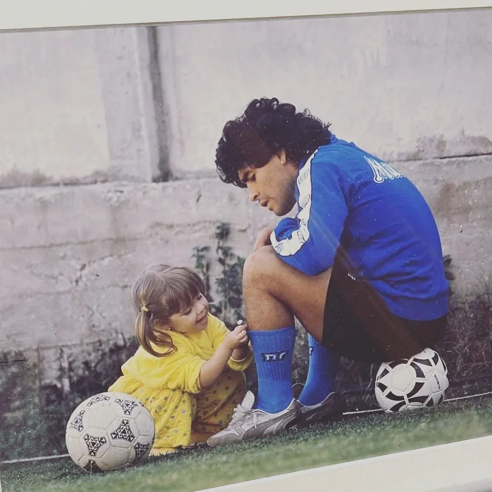 Dalma Maradona de niña con su padre Diego Armando Maradona