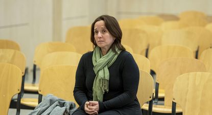 La exjefa de ETA Ainhoa García Montero, conocida como Laia, ante el tribunal. EFE