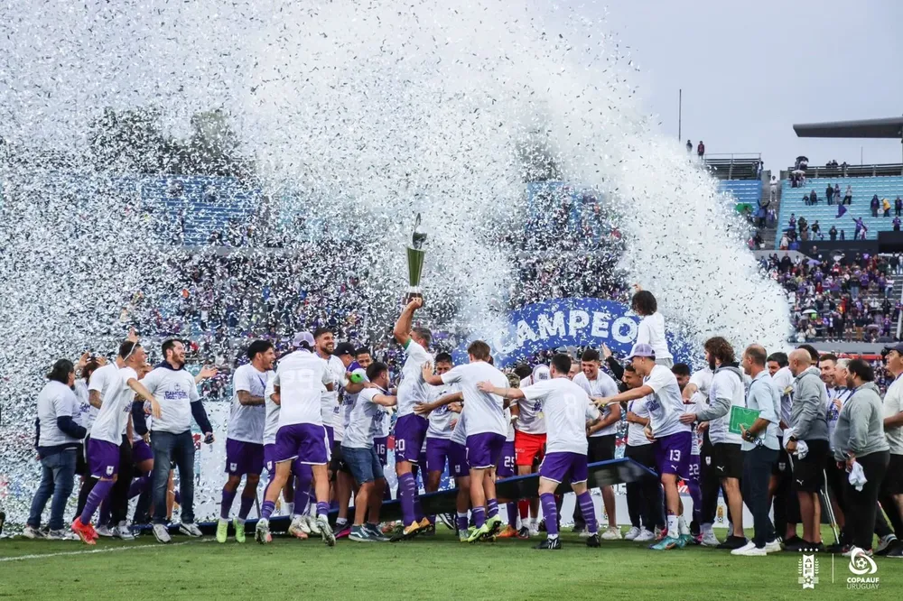 Defensor Sporting campeón