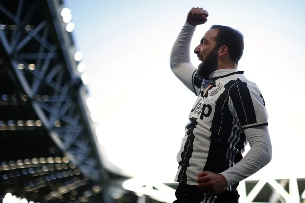 Gonzalo Higuaín, marcó el segundo gol de Juventus ante Lazio