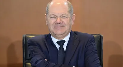 El canciller alemán Olaf Scholz sobre envío de armas a Ucrania: “Lo que estamos haciendo podría llevar a una implicación bélica”.