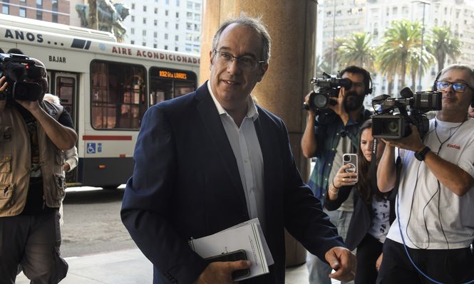 José Carlos Mahía, ministro de Educación y Cultura