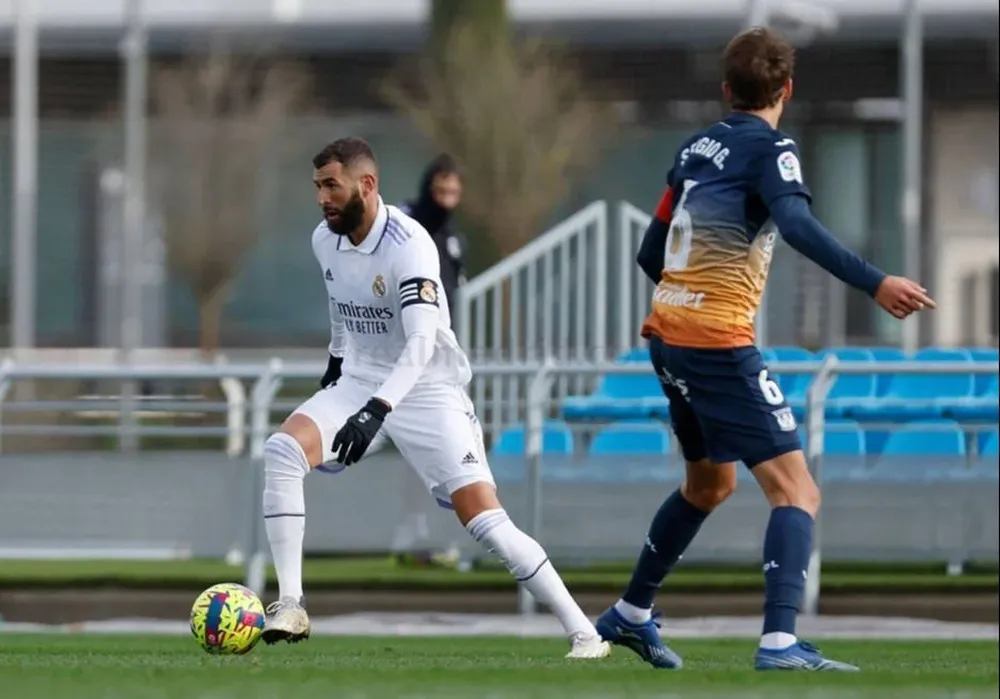 Benzema entrenando en Real Madrid
