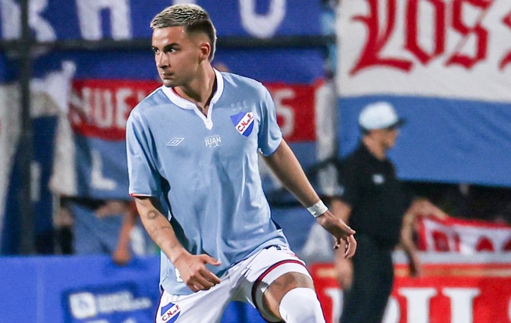 Mateo Antoni de Nacional ante Progreso