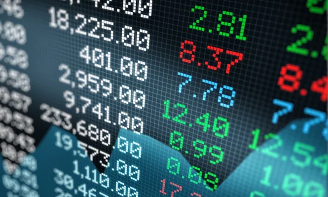 La caída se atribuye a señales de estabilidad económica y a recientes acuerdos financieros.