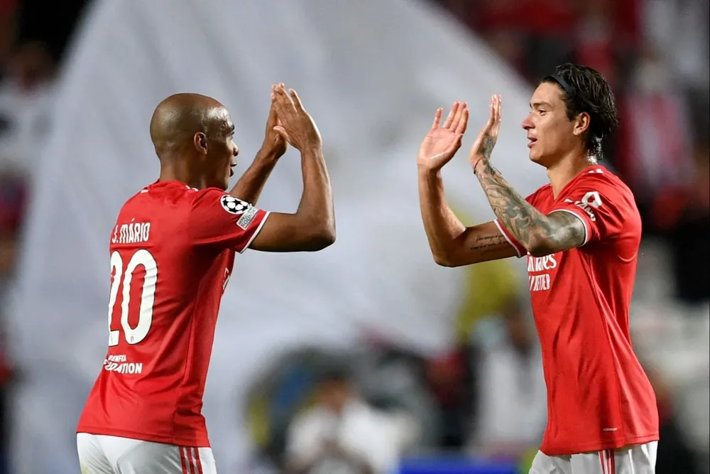 Festejo con Joao Mario