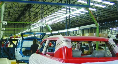 Lifan, con producción paralizada, espera en junio decisión de matriz