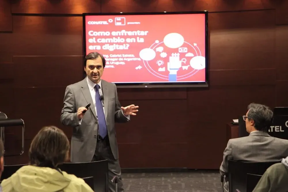 Ing. Carlos Ameneiros, Gerente Comercial de CONATEL