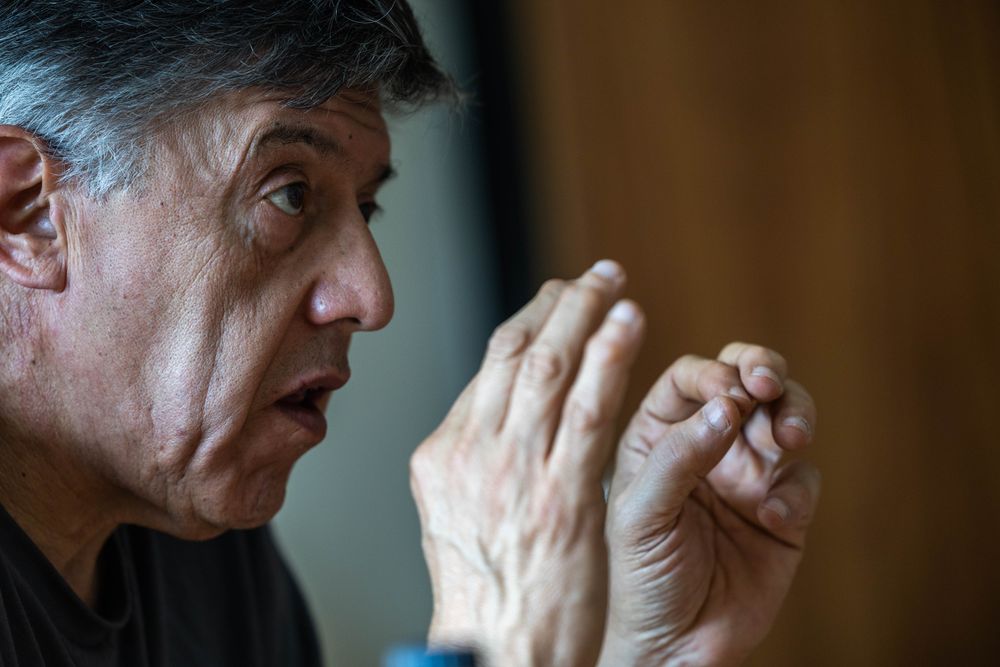 Daniel Chasquetti durante la entrevista con El Observador