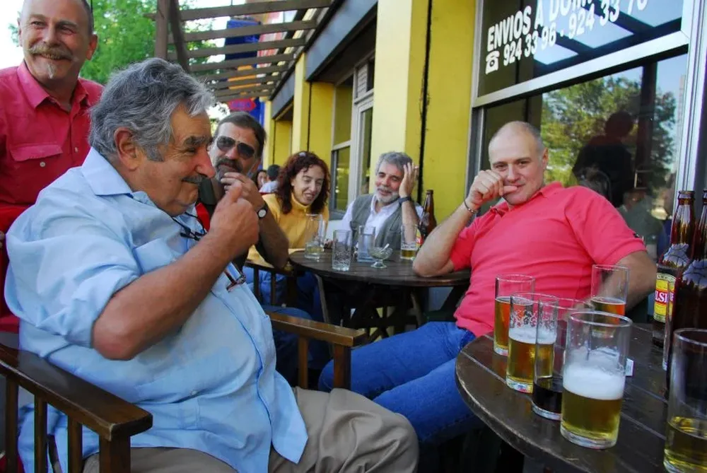 Mujica y comunistas lograron un acuerdo en 2009 que terminó con la candidatura del luego presidente.