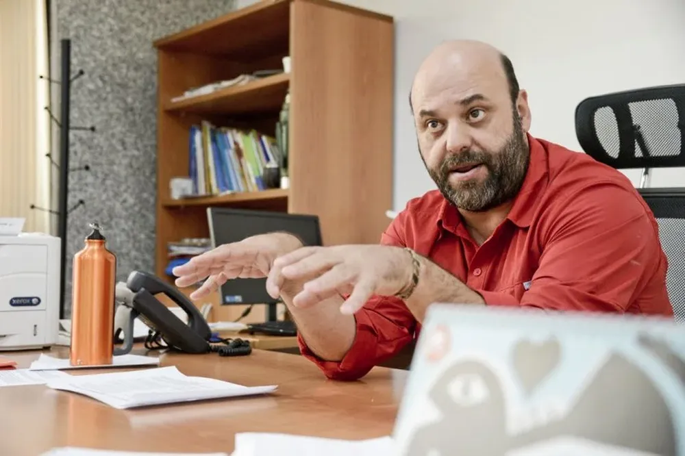 Julio Bango es el secretario nacional de Cuidados.