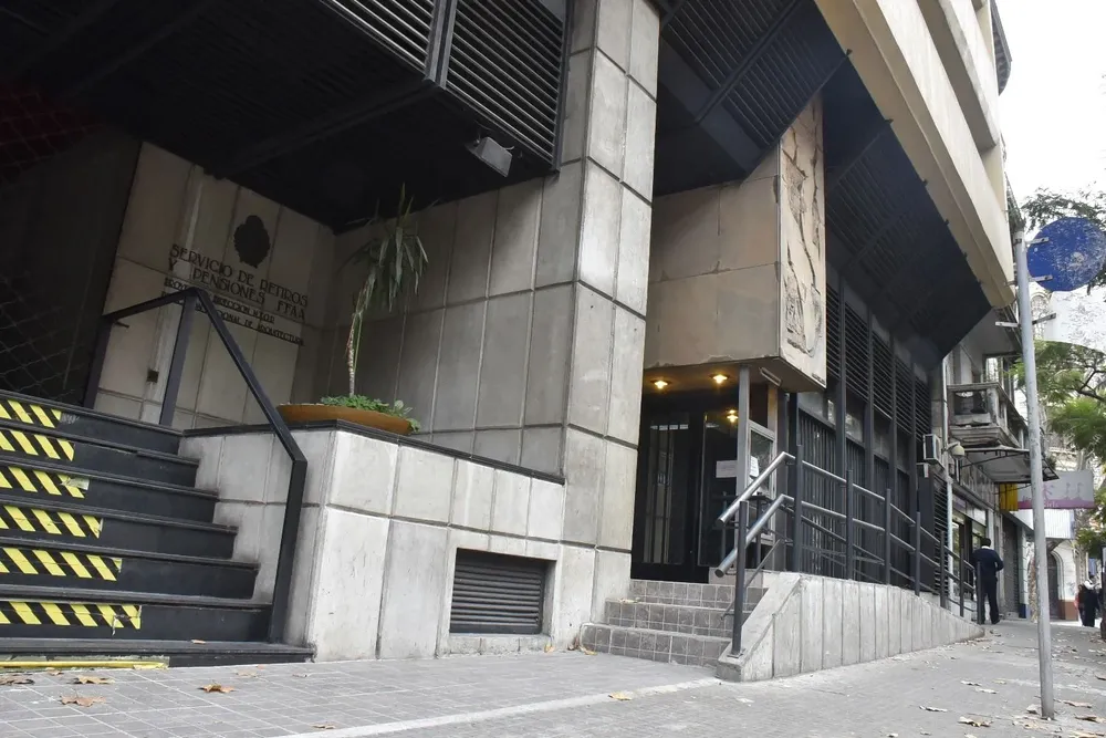 El Sistema de Retiros y Pensiones de las Fuerzas Armadas, conocido como la caja militar