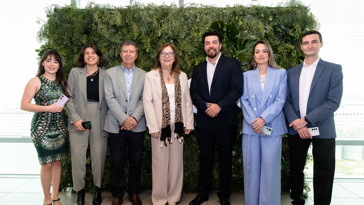 Karla OFarrill, Valentina Ríos, Humberto Roca, Annabela Suburú, Justin Burke, Nazaret Agulla, Pablo Gómez.  