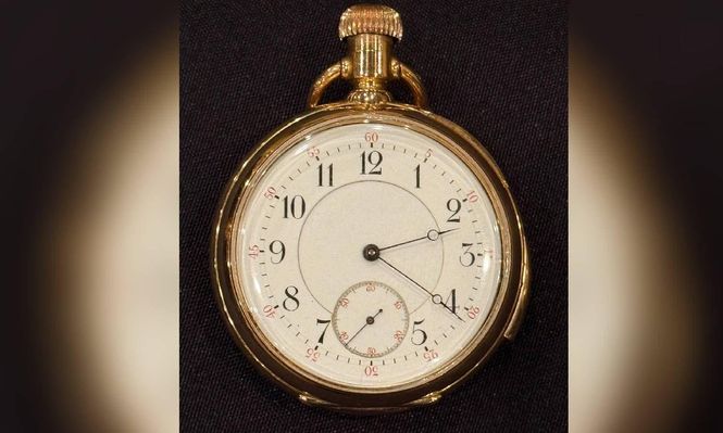 El reloj de bolsillo se paró en el preciso momento en que el Titanic se hundió bajo las olas.
