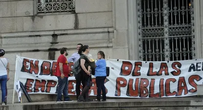 Sindicatos públicos denuncian privatización sutil del gobierno