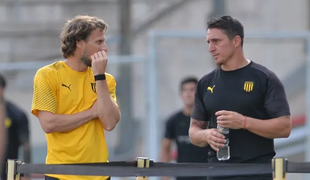 Los detalles para la presentación del Peñarol de Forlán en el Campeón del Siglo