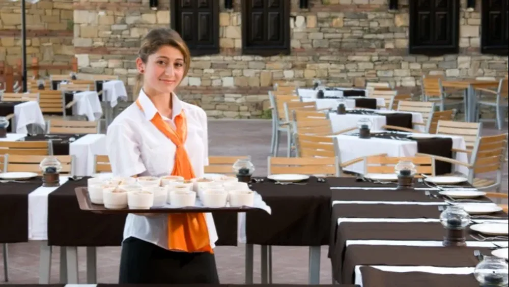 Camarera en un hotel