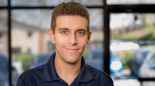 Daniel Naroditsky, también conocido por sus seguidores en internet como Danya, falleció dos semanas antes de cumplir 30 años. Daniel Naroditsky, también conocido por sus seguidores en internet como Danya, falleció dos semanas antes de cumplir 30 años.