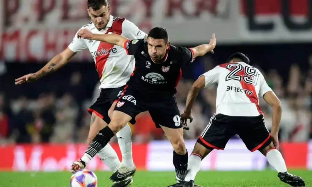 River recibe a Instituto en cancha de Independiente