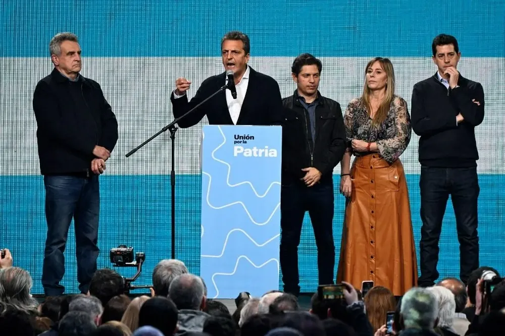 Tras la devaluación del 20% y luego del anuncio del FMI, Massa viaja a Washington a reunirse con el Fondo