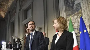 El líder de M5S, Luigi Di Maio (centro), flanqueado por el presidente de M5S en el Senado, Danilo Toninelli, y la presidenta del grupo en el Parlamento italiano, Giulia Grillo.