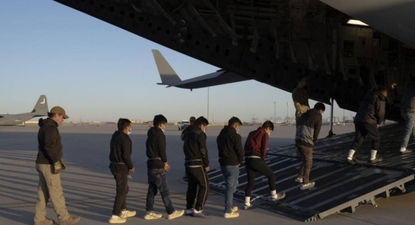 Este jueves arribará a Ezeiza el primer vuelo de argentinos deportados por Estados Unidos.