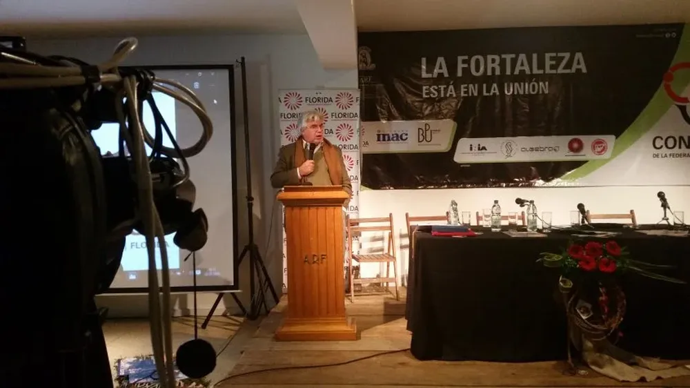 El ministro Tabaré Aguerre, durante su discurso en la rural floridense