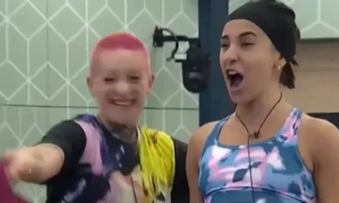 El video de Zoe se viralizó en segundos y los usuarios aprobaron los reproches