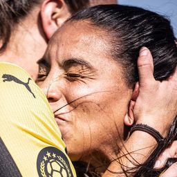Wendy Carballo celebra el 1-0 de Peñarol ante Nacional en el clásico del fútbol femenino Wendy Carballo celebra el 1-0 de Peñarol ante Nacional en el clásico del fútbol femenino
