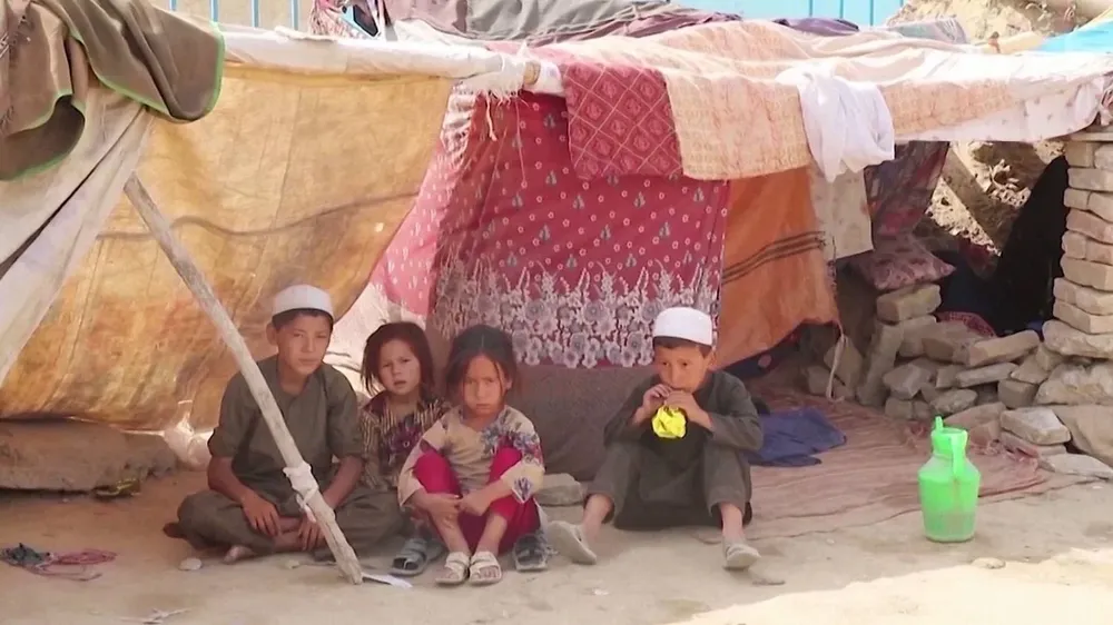 Los niños en Afganistán, Bangladesh, India, Maldivas y Pakistán sufren 80 días al año temperaturas superiores a 35°C