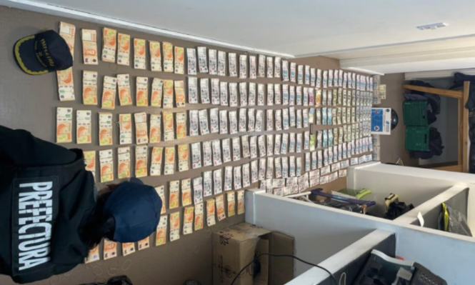 Se incautaron 205 millones de pesos, 425 mil dólares, 4.600 euros y 112 mil reales.