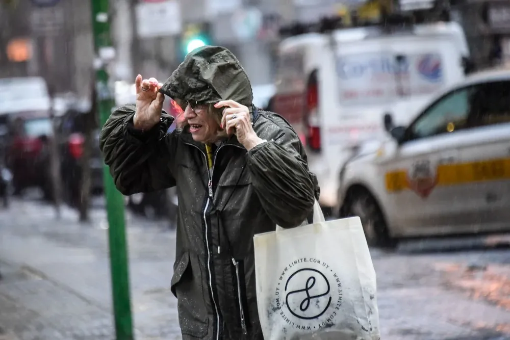 El rango de temperatura esperado en el área metropolitana va desde una mínima de 11 °C a una máxima de 17 °C