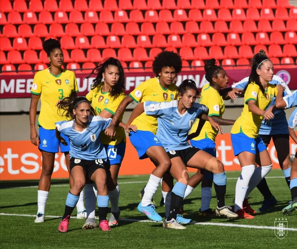 Debut de la sub 20 femenina de Uruguay en el Sudamericano de Chile