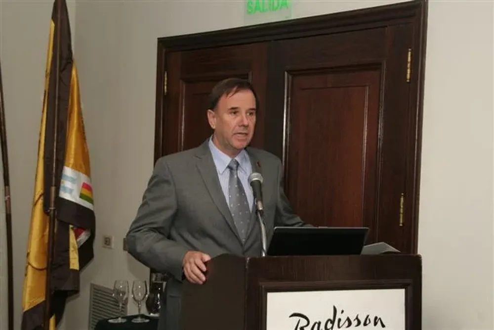 El titular de la Asociación Americana de Rematadores, Mario Stefanoli, en una charla en 2013