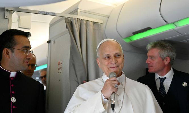 El papa dice que no teme a la administración de Trump y promete seguir hablando claro contra la guerra