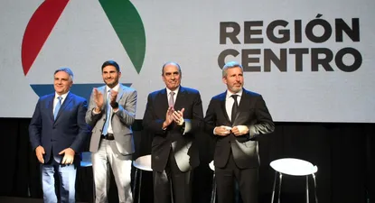 Los gobernadores de la Región Centro, Maximiliano Pullaro (Santa Fe), Rogelio Frigerio (Entre Ríos) y Martín Llaryora (Córdoba) junto al ministro del Interior, Guillermo Francos