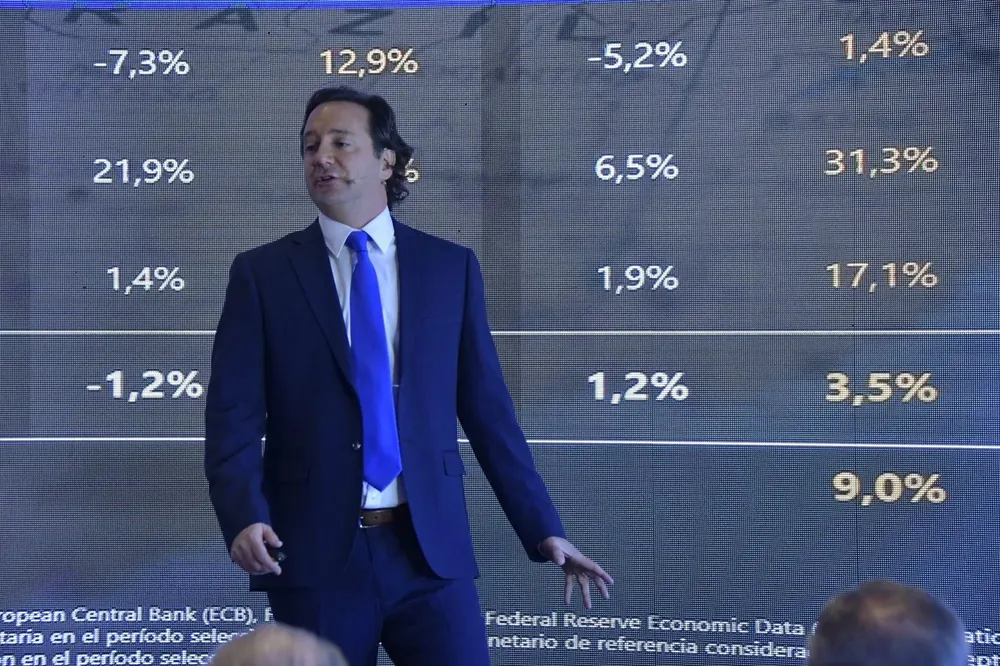 El economista Ignacio Munyo en la presentación Perspectivas 2022-23: Segundo tiempo, Uruguay puede ganar.