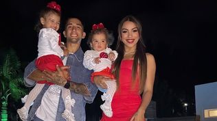 La noche de Navidad de Kike Olivera junto a su familia, con fuegos artificiales y champagne en un barrio privado; mirá las fotos y videos