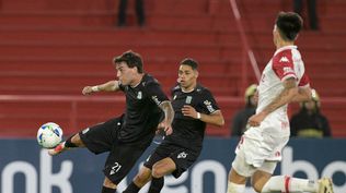 Matías Fonseca de Racing ante Huracán por Copa Sudamericana