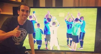 El saludo de Godín a sus compañeros