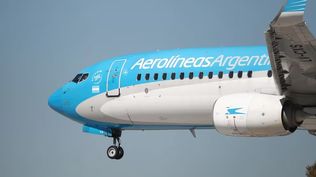 Despiden a tres pilotos de Aerolíneas por negarse a operar un avión y criticar el achique de la empresa