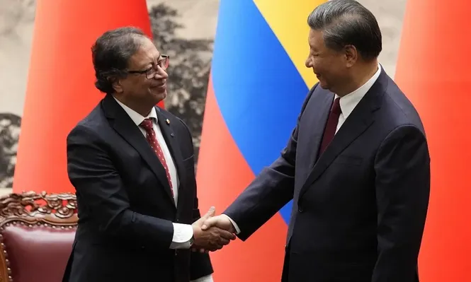 El presidente colombiano, Gustavo Petro y su par chino, Xi Jinping, destacaron las buenas relaciones entre ambos países y la disposición al trabajo en conjunto