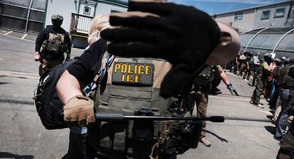 ICE se llevó a un primo de María en Orlando que era solicitante de asilo, como ella.