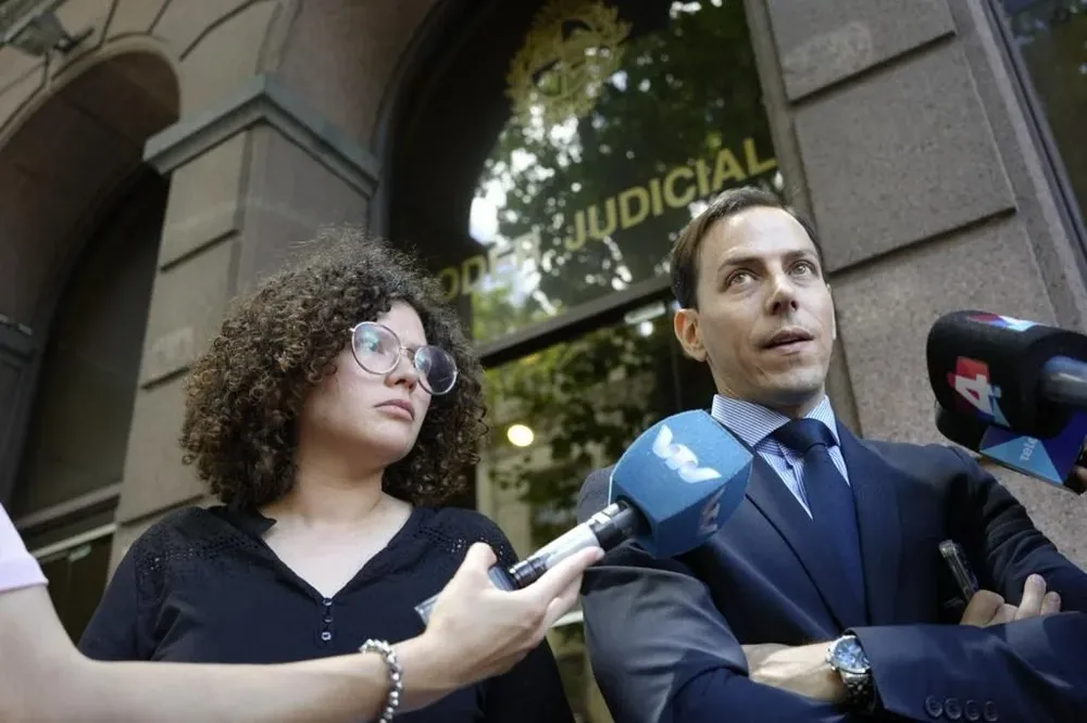 Martina Casás y su abogado, Juan Raúl Williman