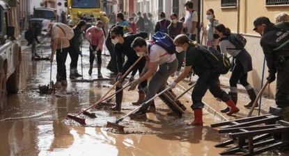 La dana, una catástrofe climática que provocó daños materiales todavía difíciles de mesurar, dejó a la Comunidad Valenciana en una situación de gran fragilidad económica. Lo último que necesitaría sería un revés comercial, que irónicamente afectaría poco a España en su conjunto pero tendría un impacto mucho intenso en la región.&nbsp; Claro, el daño anímico y la reconstrucción social, eso es otra cosa.&nbsp;&nbsp;
