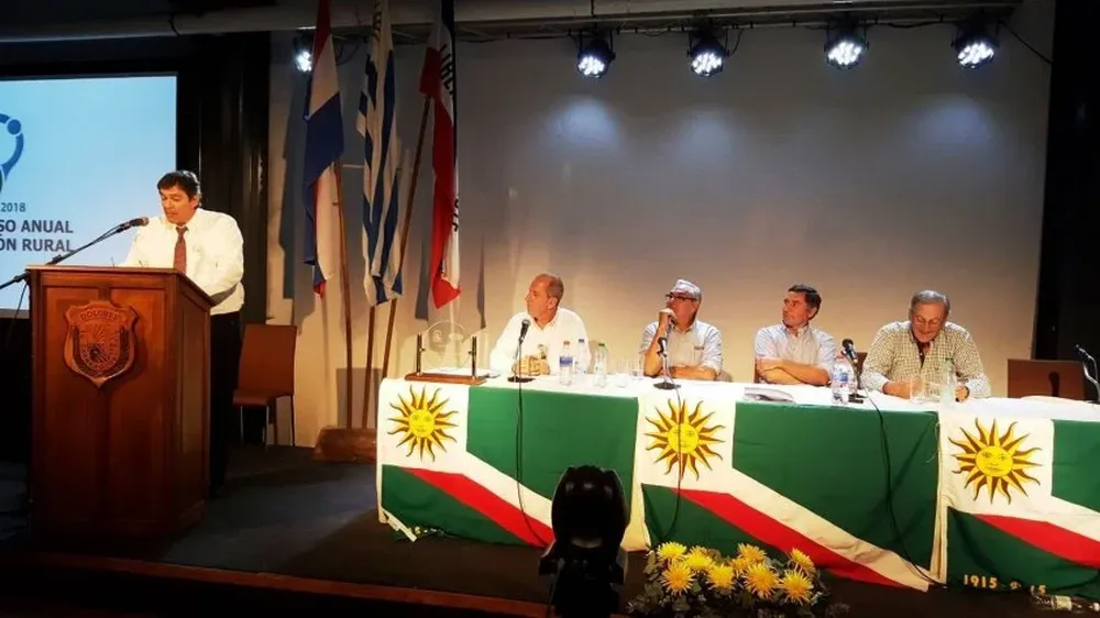 El presidente de la Federación Rural Jorge Riani en su discurso de cierre en el Congreso de Dolores