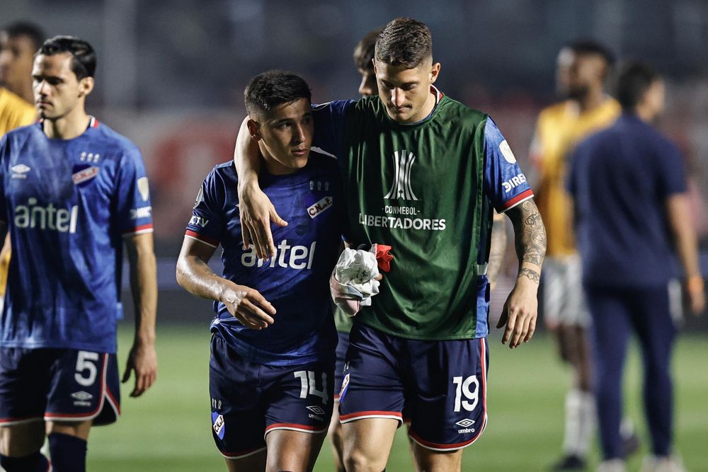 Los jugadores de Nacional tras el partido en San Pablo